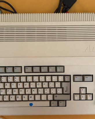 Commodore Amiga 500 completo con scatola originale