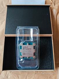 AMD Ryzen 7 7800X3D Tray - Nuovo