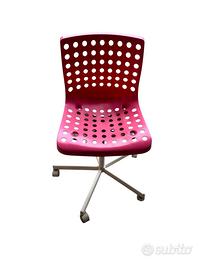 Lettino /poltrona usato poco e sedie girevole