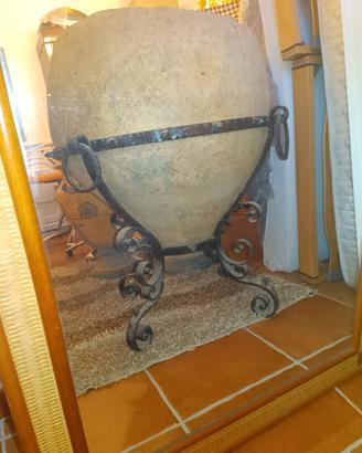 Antica anfora braciere