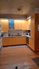 cucina in ciliegio completa di elettrodomestici