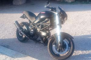 Ducati 600 passaggio incl.