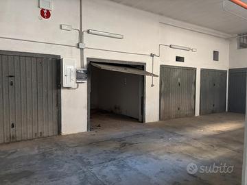 Box auto in zona Lido San Giovanni