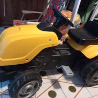 Giochi vari, trattore, trenino e Ferrari