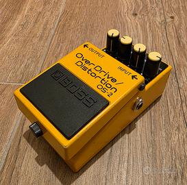 Pedale BOSS OS-2 OverDrive/Distortion per chitarra
