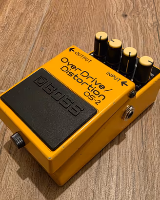 Pedale BOSS OS-2 OverDrive/Distortion per chitarra