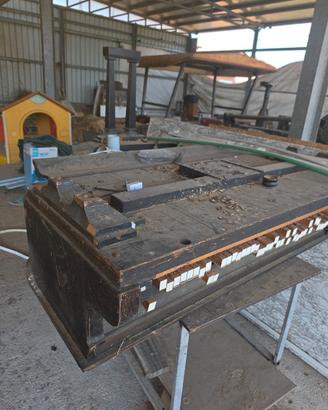 Pianoforte vintage da restaurare