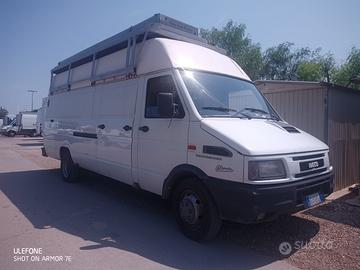 Iveco turbo daily prolungato con tenda