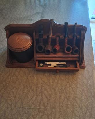 portapipe  firmato savinelli. con cinque pipe