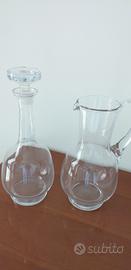 brocca acqua e  bottiglia  per  vino