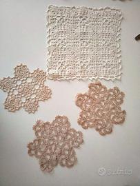 Centrini fatti a mano vintage e copertura cuscino