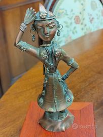 statuina Indiana In Metallo argentato 