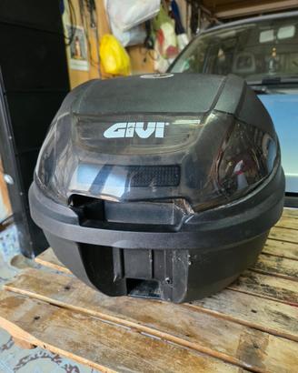Bauletto GIVI MONOLOCK senza chiusura e chiave