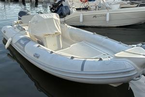 Gommone Motonautica Vesuviana 570 Comfort