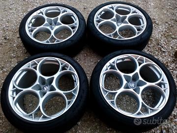 CERCHI E GOMME 21 ORIGINALI ALFA ROMEO COD:1531