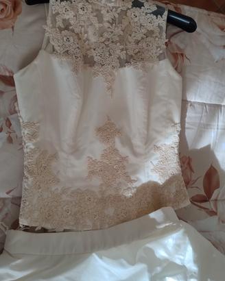 abito da sposa scollo all'americana 