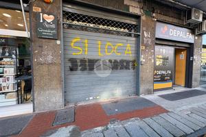 NEGOZIO A NAPOLI