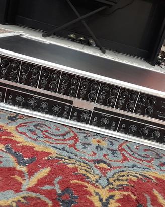 Behringer Eurorack pro rx1602 mixer