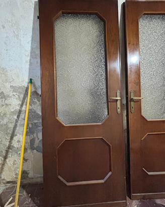 stock 3 porte legno con vetro