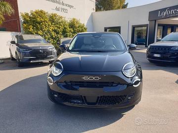 FIAT 600 Hybrid 110 CV DCT MHEV La Prima