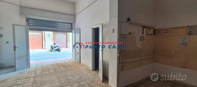 PRESSI VIA FARDELLA - Garage/magazzino di 60 mq ca