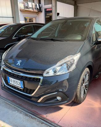 Peugeot 208 PureTech 82 5 porte Touch
