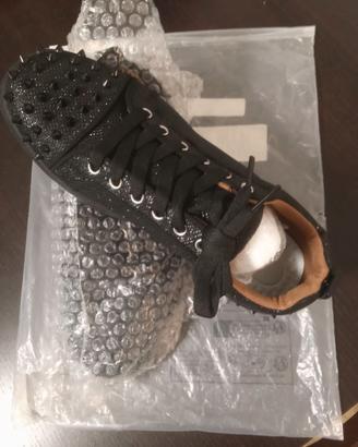 Scarpe con borchie da donna n 42 nuove