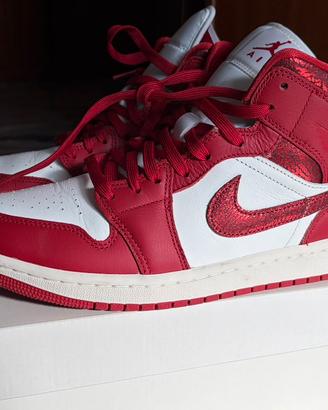 Jordan mid 1 rosse