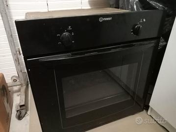 Forno Indesit a incasso