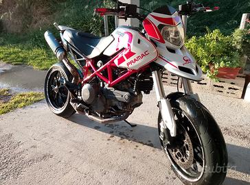 Ducati Hypermotard 796