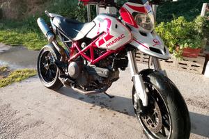 Ducati Hypermotard 796