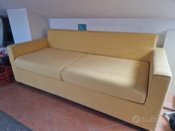 Divano 2 posti giallo in tessuto + Poltrona