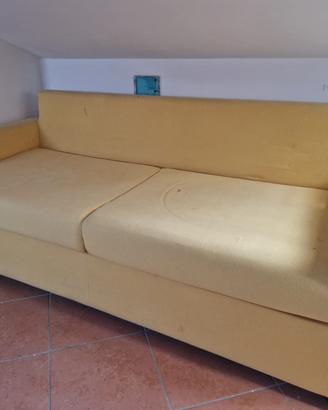 Divano 2 posti giallo in tessuto + Poltrona
