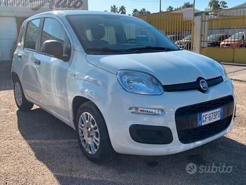 Fiat Panda Hybrid 2022 come nuova