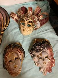 Set maschere del carnevale di Venezia con gondola