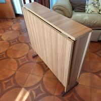 Tavolo richiudibile nuovo