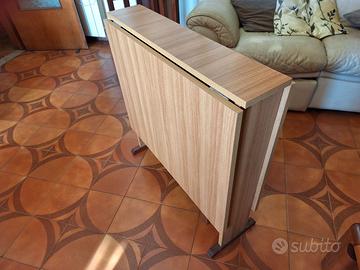 Tavolo richiudibile nuovo