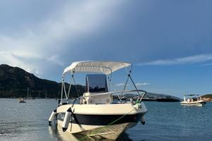 Natante a motore 5 mt Opera Stealth Tecnomarine