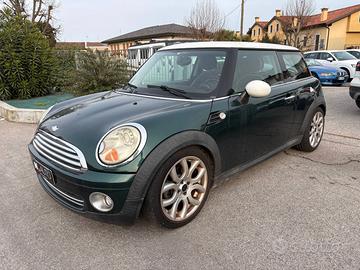MINI Cooper 1.6 – Pelle