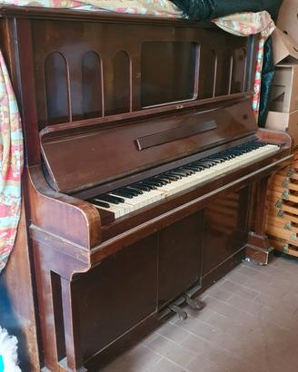 Pianoforte verticale