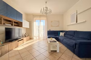 Appartamento di 109 m² con 4 locali e box auto a A