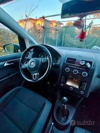 Volkswagen Touran 1.6 del 2012, 5 posti