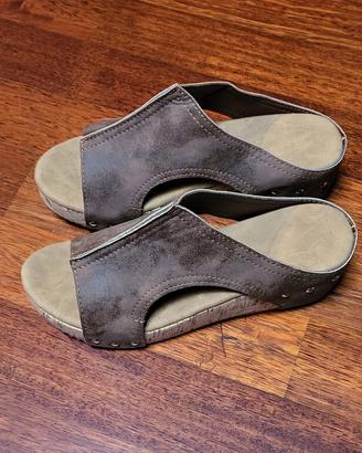 Sandali zeppa in pelle