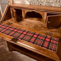 Cassettone con ribalta in noce