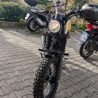 Bluroc Legend 125 scrambler