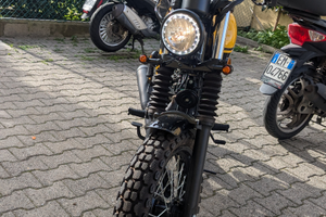 Bluroc Legend 125 scrambler