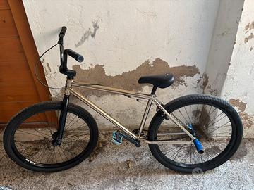 kink bmx bici per impennate e trick