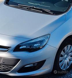 Opel Astra J 2016 Faro SX Originale parabola nera