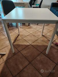tavolo Ikea