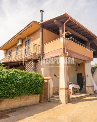 Casa indipendente a Roma Via Quero 4 locali